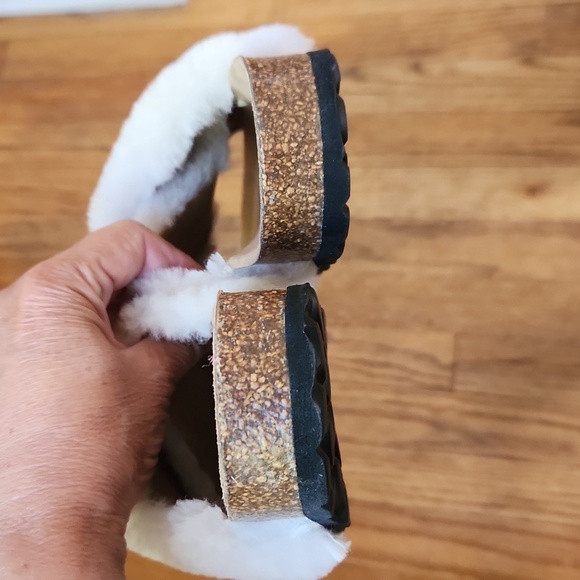 Celtic & Co. Shearling Crossover Sandals Size 7 - Picture 6 of 9